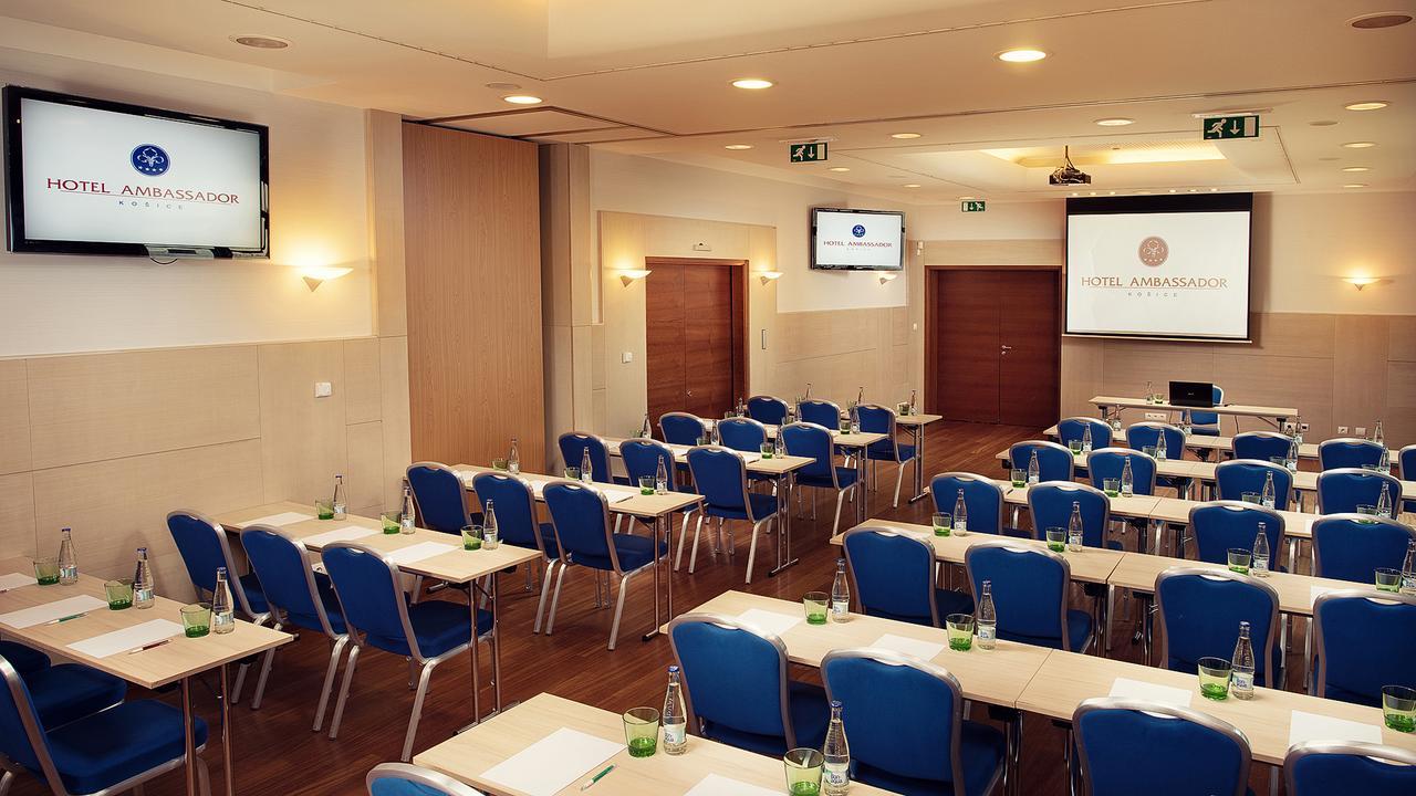 קושיצה Hotel Ambassador מראה חיצוני תמונה