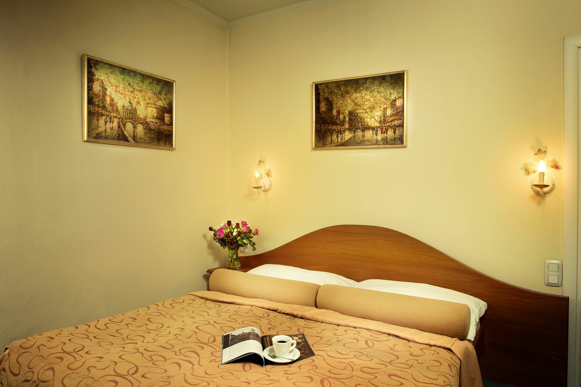 קושיצה Hotel Ambassador מראה חיצוני תמונה